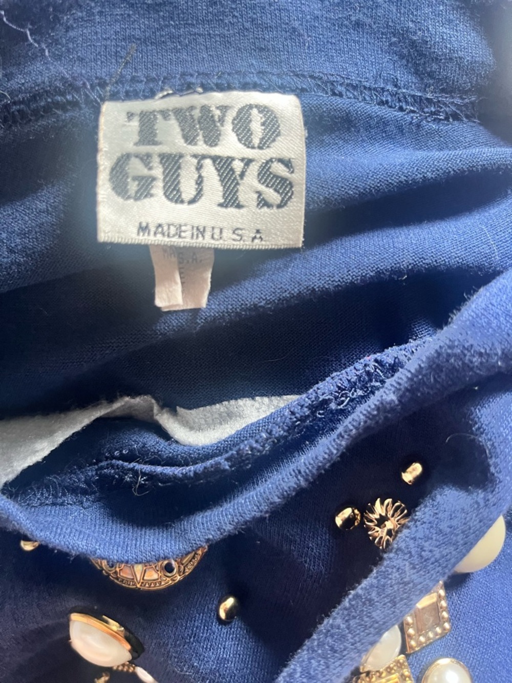 Two Guys Vintage Navy Blue Embellished Metal Grommets T-Shirt Oversized Fit OS - Picture 3 of 3